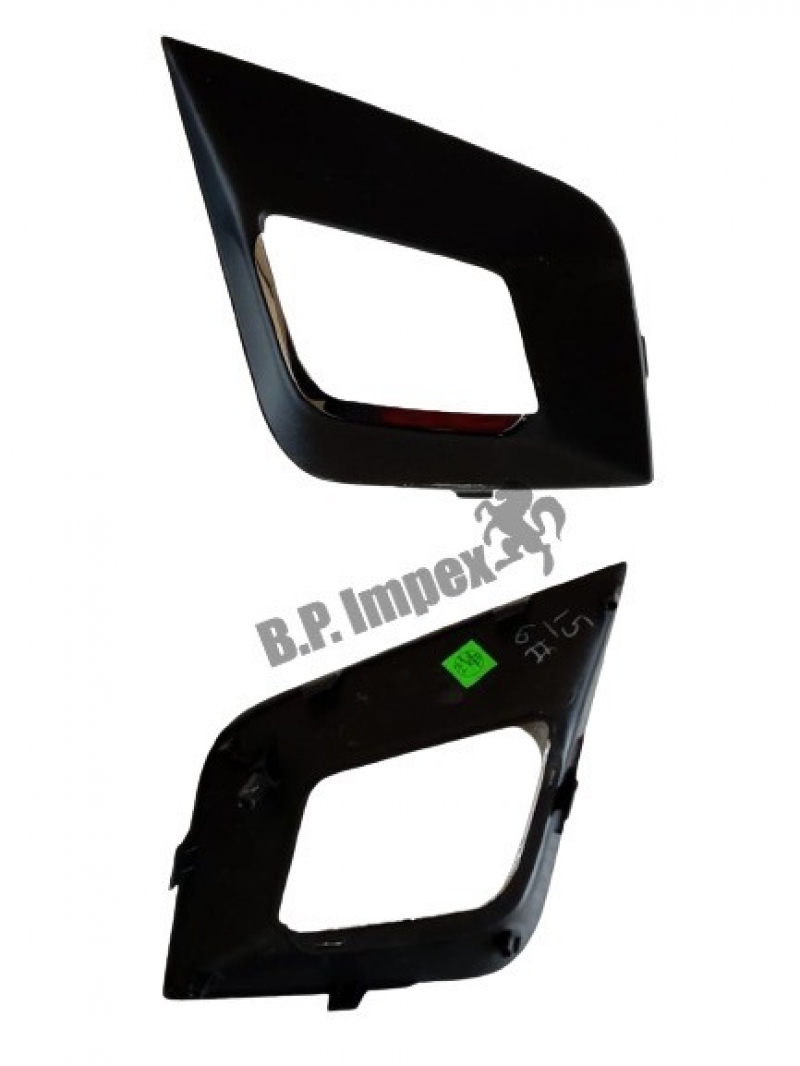 FOG LAMP BEZEL ASSEMBLY HIGH RH